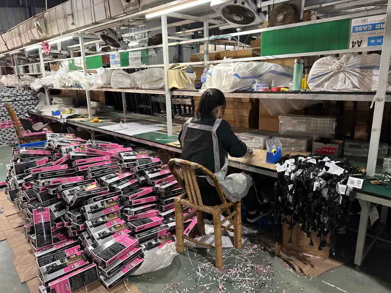 Ningbo Ruishi Technology Co., Ltd. oficiálne uvádza na trh medené hrebene s vysokou pevnosťou.